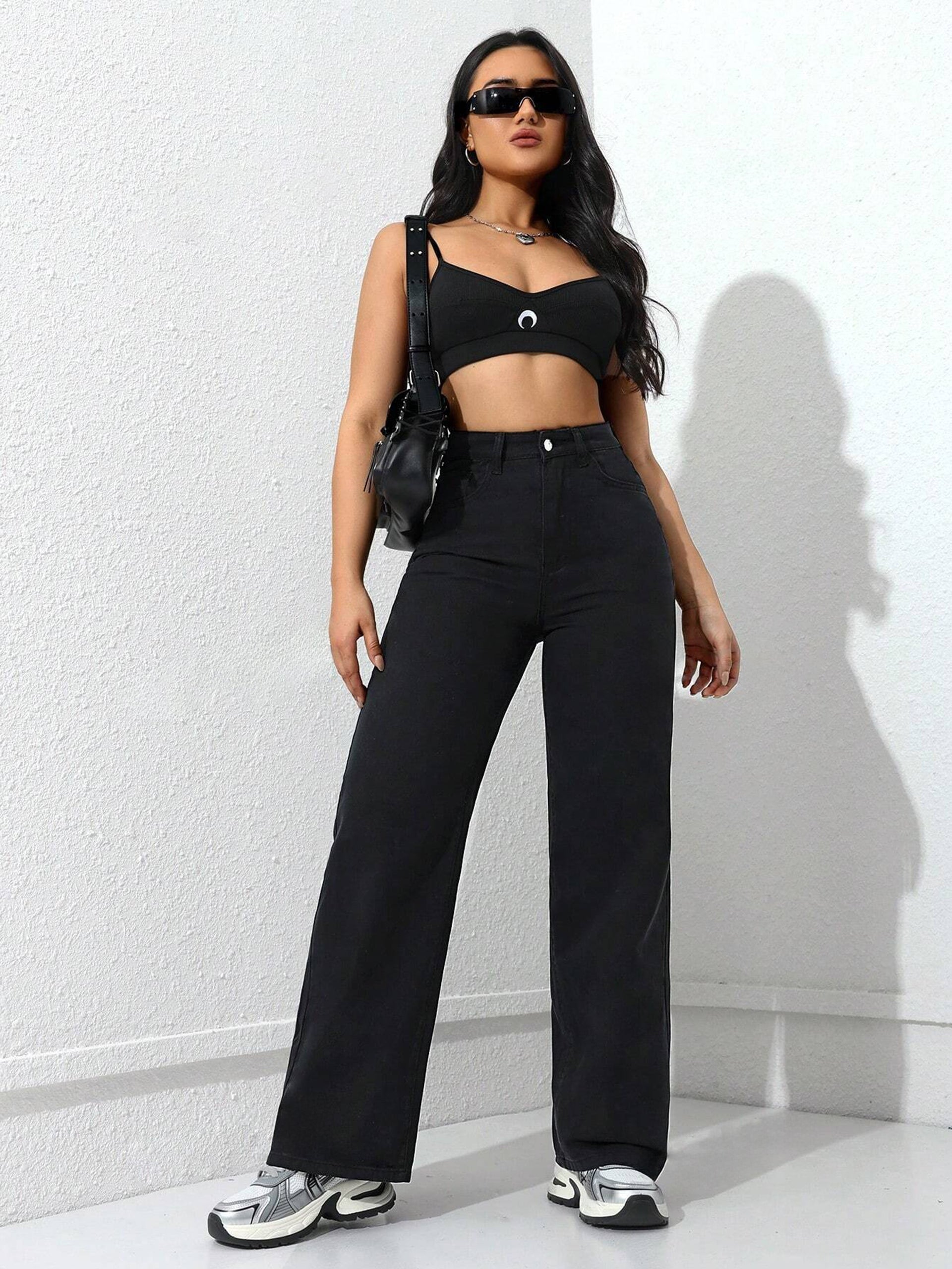 Women's Black Straight High-Rise Clean-Look Regular-Length Stretchable Denim Jeans