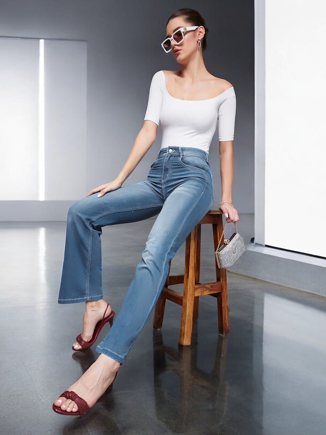 24/7 Comfort Women's Light Blue Wide-Leg Mid-Rise Light weight Denim Jeans