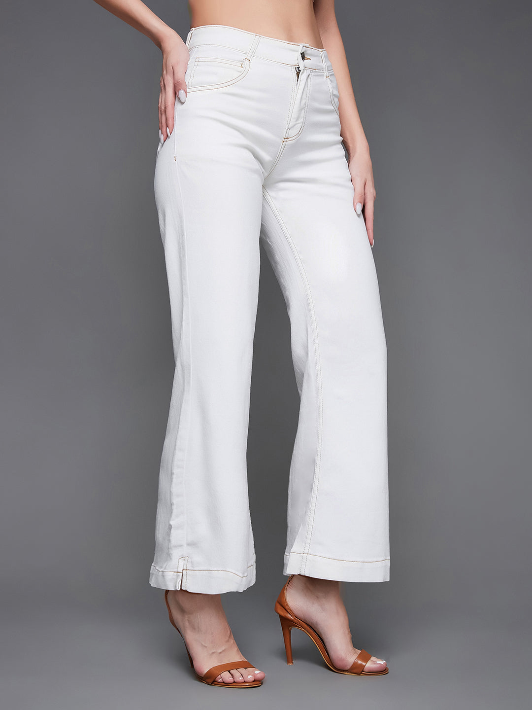 24/7 Comfort White Flared Mid-Rise Clean-Look Ankle length Stretchable Denim Jeans