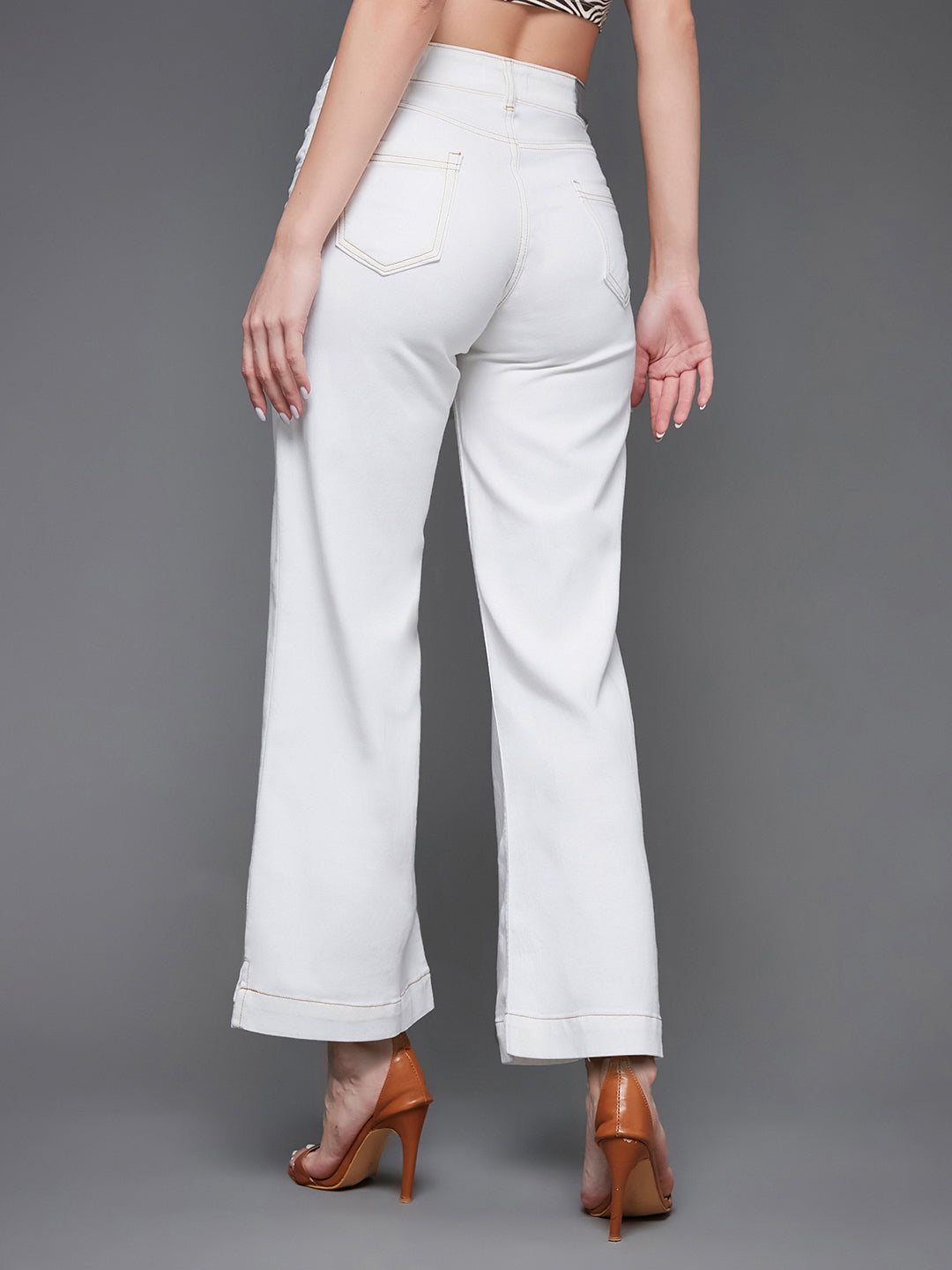 24/7 Comfort White Flared Mid-Rise Clean-Look Ankle length Stretchable Denim Jeans