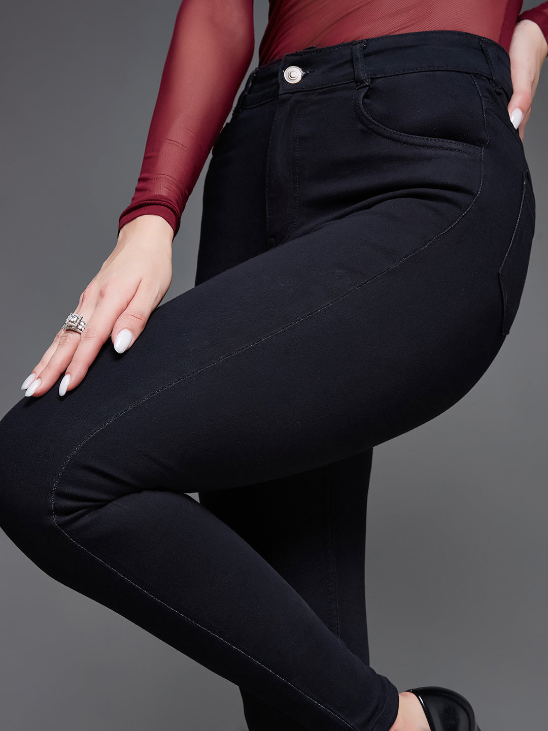 24/7 Comfort Black Skinny High-Rise Stretchable Denim Jeans