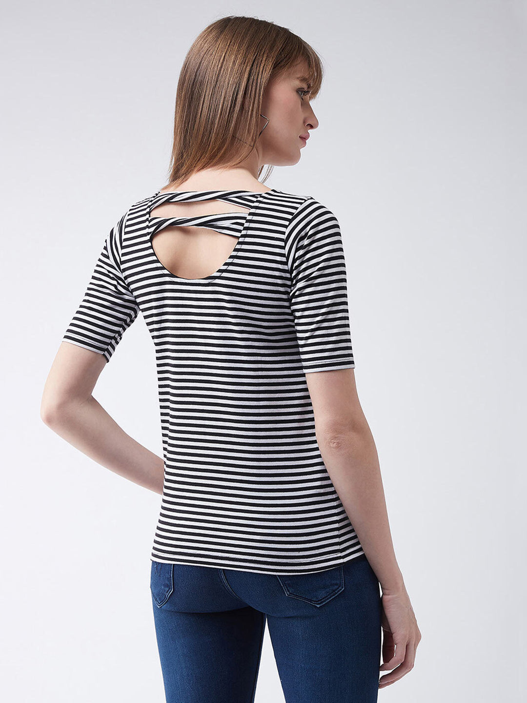 Women's Black & White Round Neck Short Sleeves Striped T-Shirt