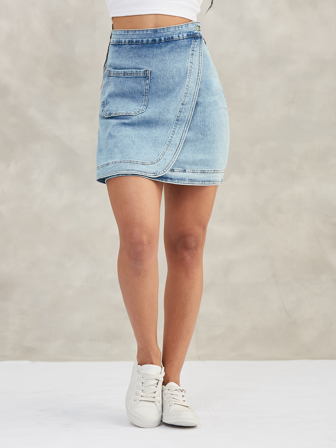 Women's Light Blue High-Rise Above-Knee Stretchable Denim Skirt