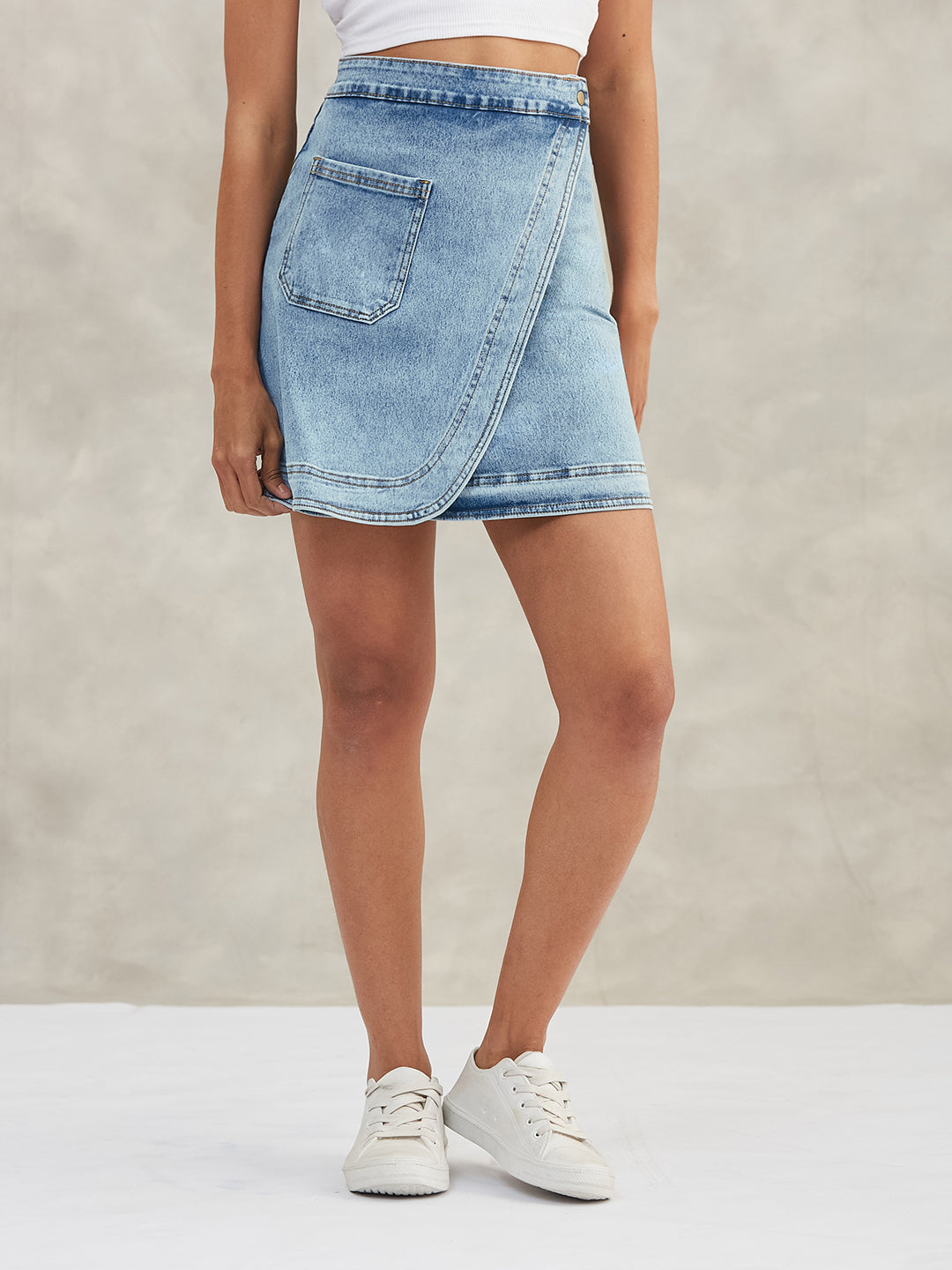 Women's Light Blue High-Rise Above-Knee Stretchable Denim Skirt