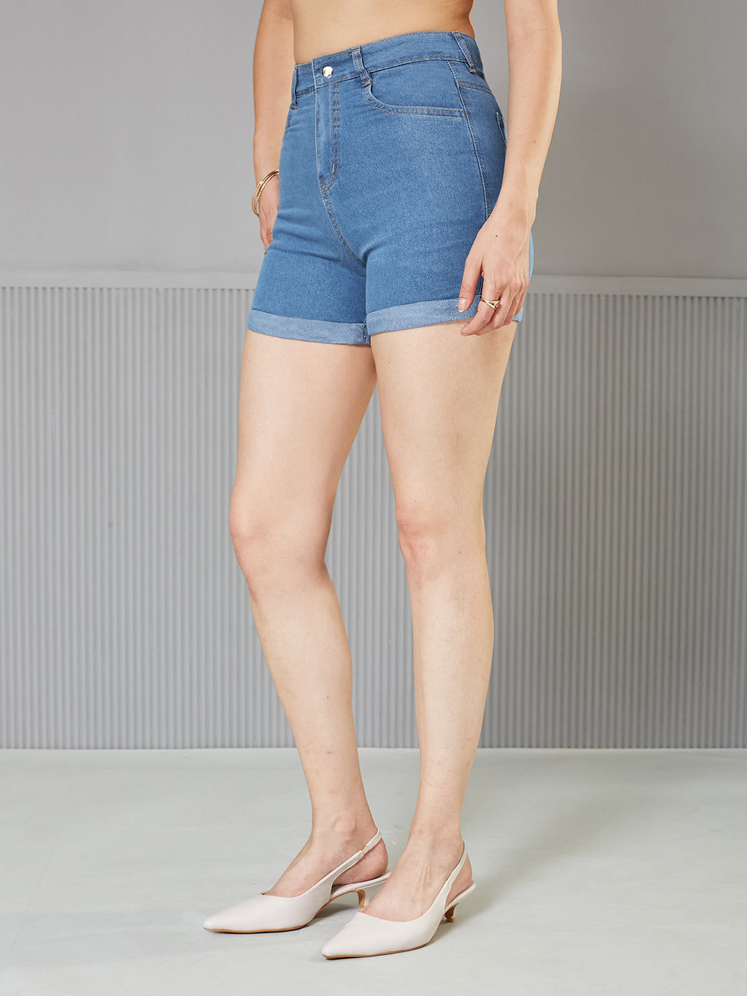 Women's Blue Relaxed Fit clean-look Mid-Rise Light Weight Denim Shorts