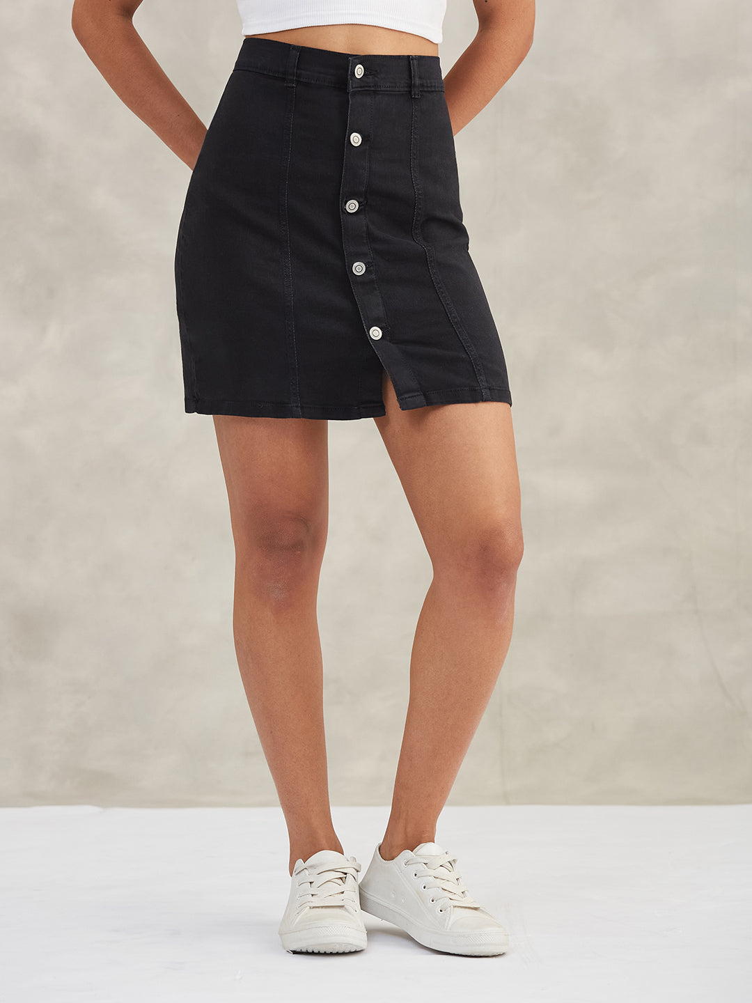 Women's Black Stretchable Solid Bodycon Mini Denim Skirt