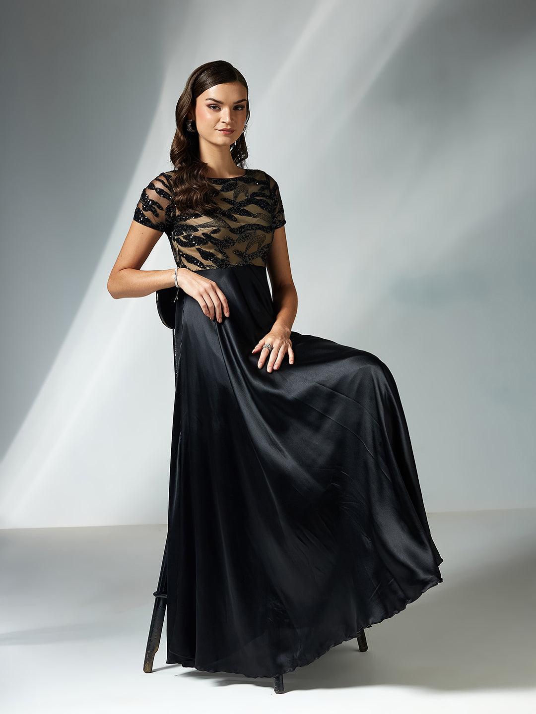 Women's Black Boat-Neck Short-Sleeve Abstract Fit & Flare Satin Maxi Dress