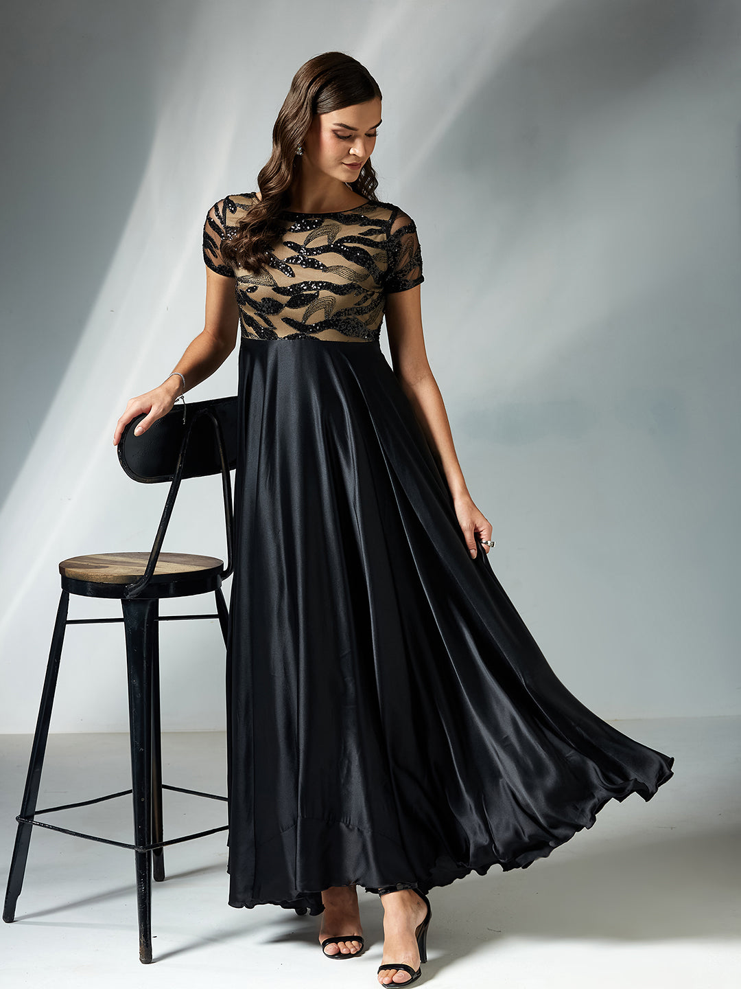 Women's Black Boat-Neck Short-Sleeve Abstract Fit & Flare Satin Maxi Dress