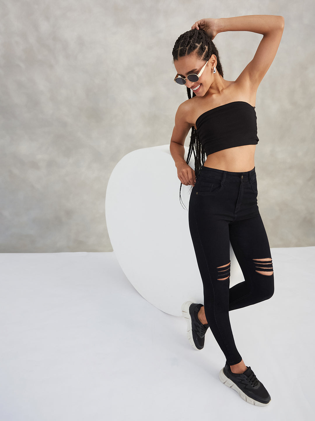 Women's Black Slim-Fit High-Rise Mild-Distress Ripped Denim Stretchable Jeans