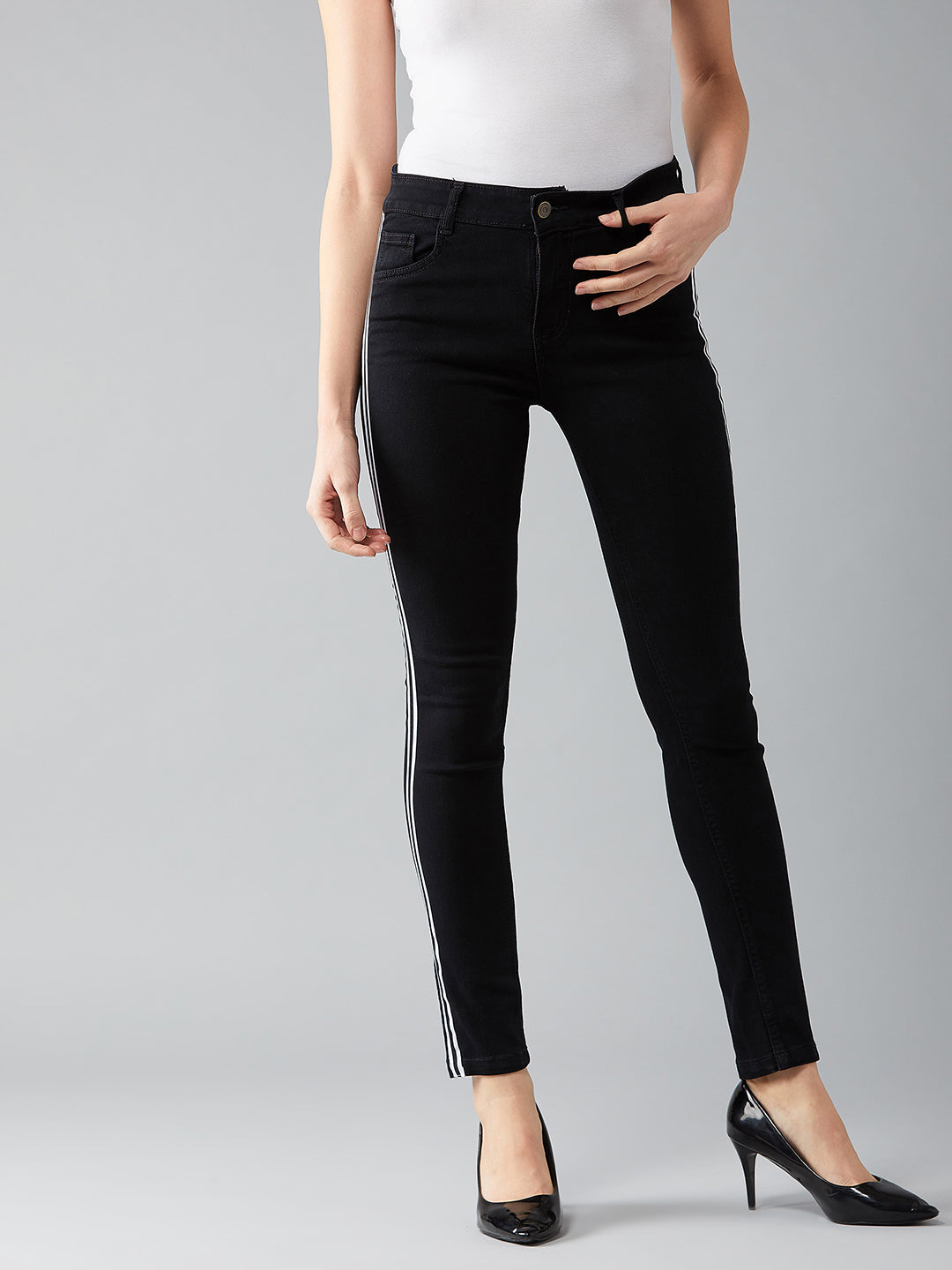 Women's Black Slim-Fit Mid-Rise Twill Tape Detailing Clean-Look Acid Wash Crop Length Stretchable Denim Jeans