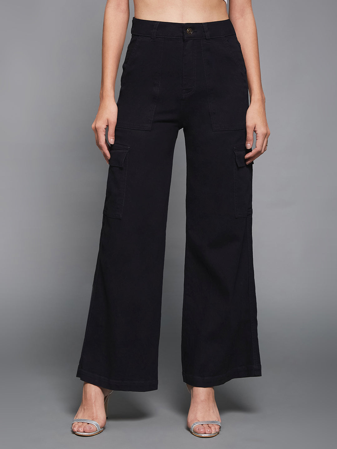 CHASEstretch™ Women's Black Wide-Leg High-Rise Denim Cargo Jeans