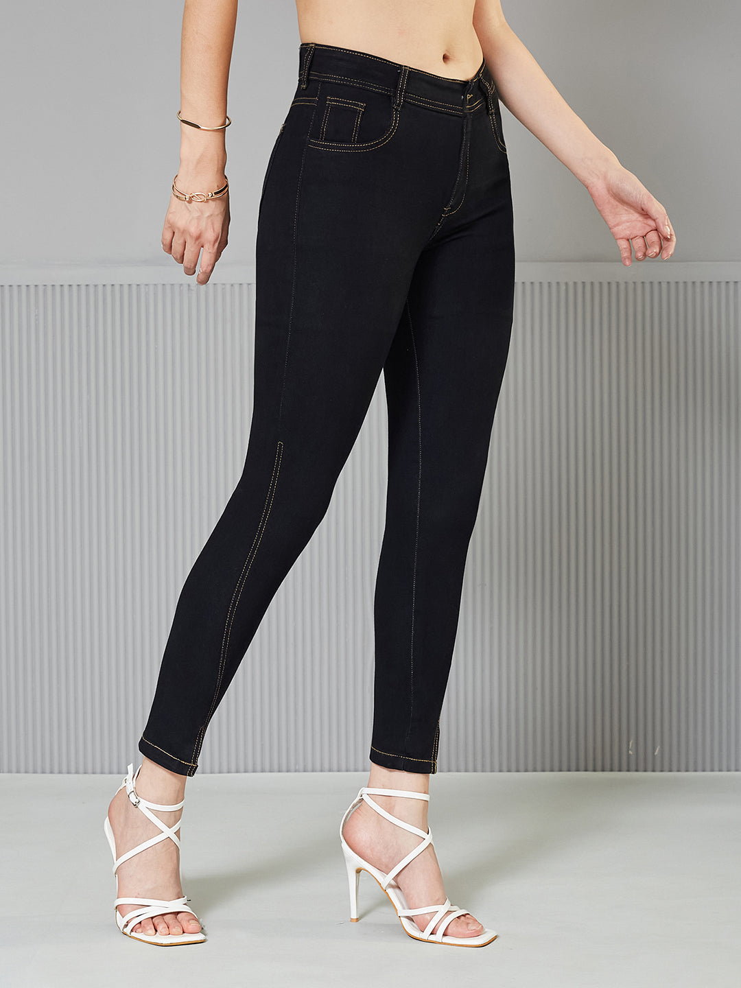 Women's Black Skinny High-Rise Side Slit Solid Ankle Length Stretchable Denim Jeans