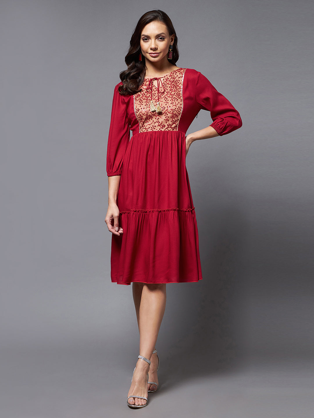 Women's Maroon Round 3/4 Sleeve Viscose Rayon Self Design Gathered Midi Dress