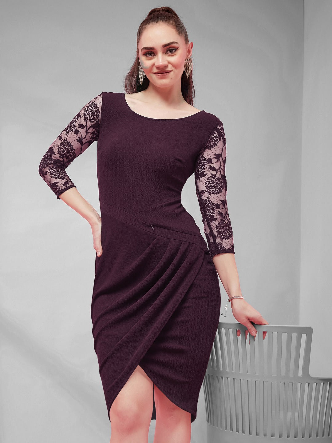 Dark Purple Self Design Round Neck 3/4th Sleeves Front Pocketed Polyester Bodycon Knee-Length Dress for Women