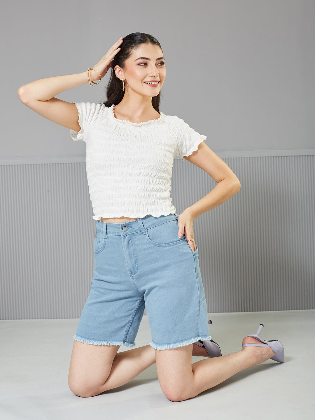 Light-Blue Regular High-Rise clean-look Above Knee Stretchable Denim Shorts for Women