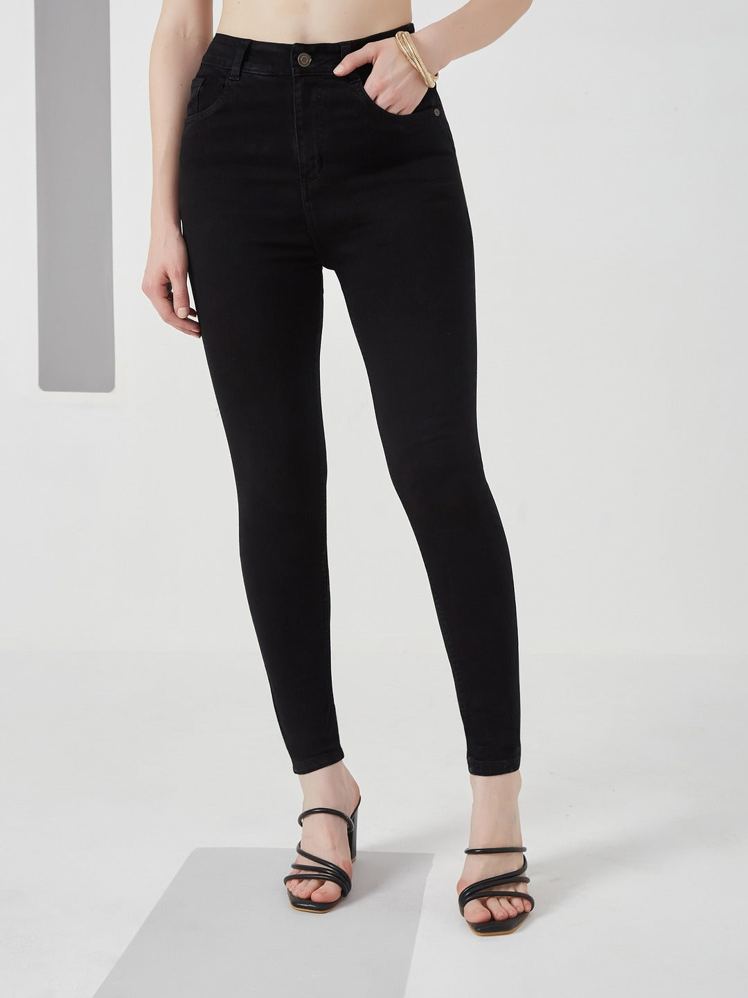 Black Skinny Fit high-rise Stretchable Denim Jeans for Women