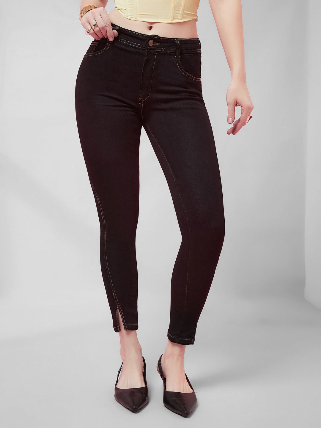 Black Skinny high-rise Side Slit Solid Ankle Length Stretchable Denim Jeans for Women