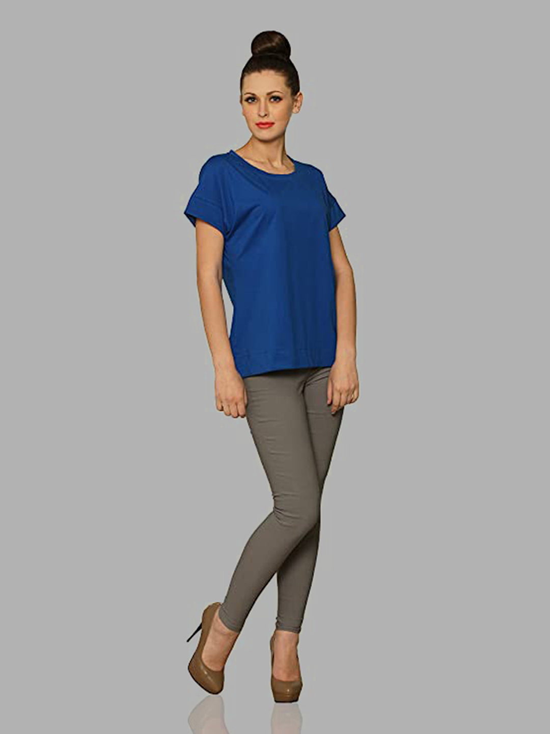 Women's Blue Round Neck Short Sleeves Basic Solid Top