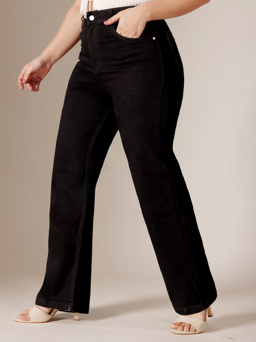Black Straight High Rise Clean Look Regular-Length Stretchable Denim Jeans for Women