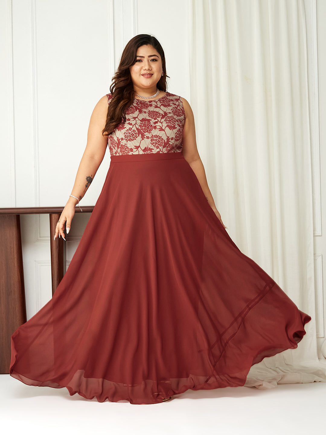 Body Bliss Brick Red & Dusty Green Lace Overlaid Regular Dress