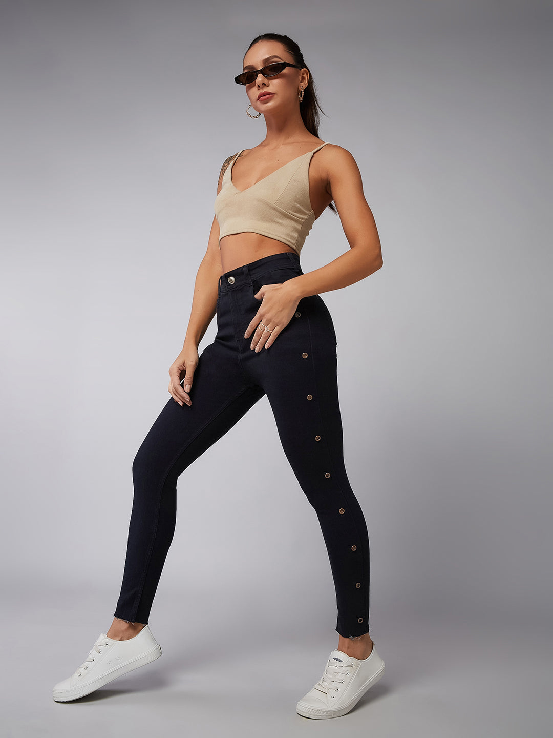 Women's Black Slim-Fit Cropped-Length Eyelet Detailing High-Rise Denim Jeans