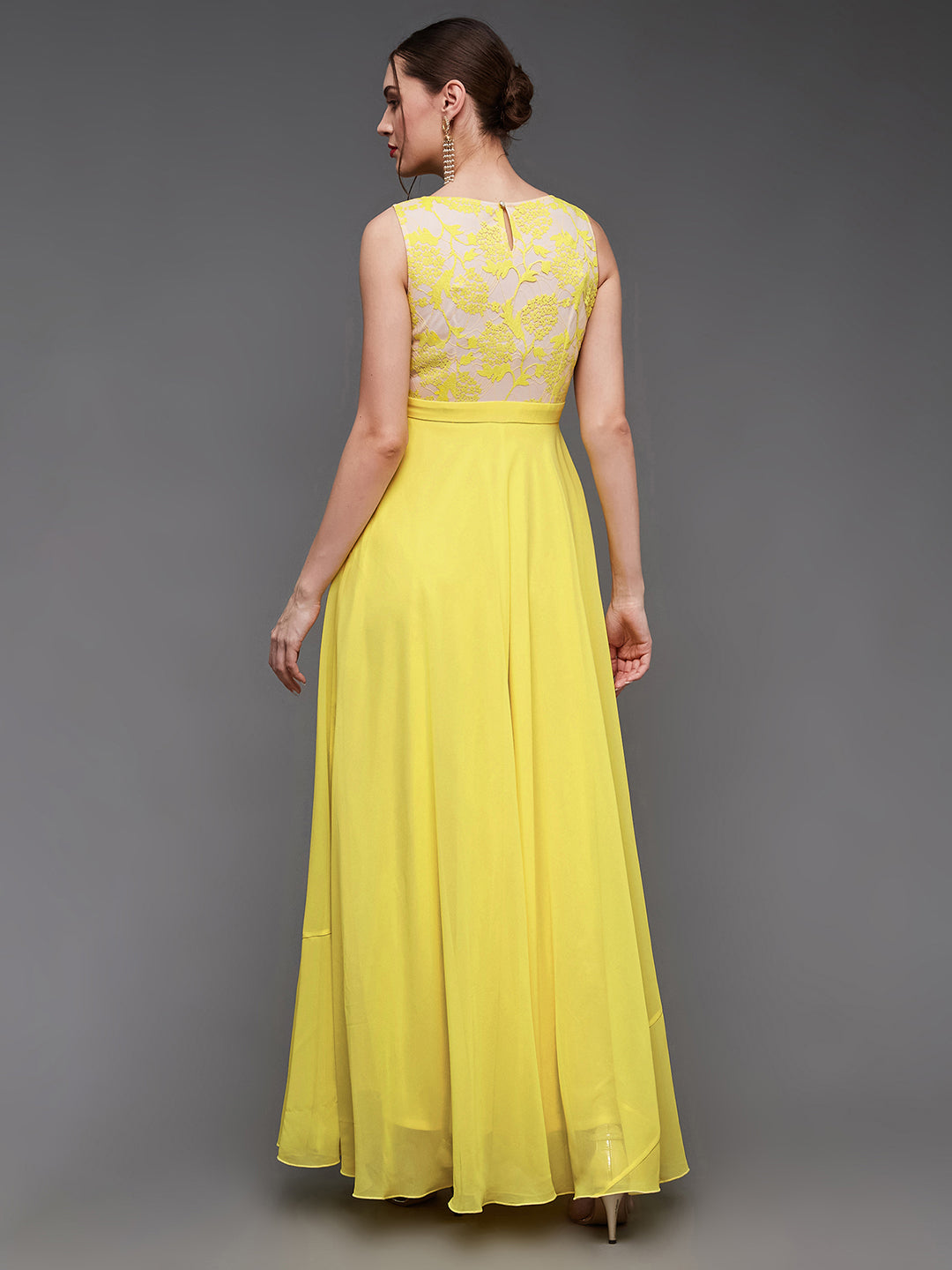 Women's Light Yellow Round Neck Sleeveless Georgette & Lace Floral Fit & Flare Maxi Dress