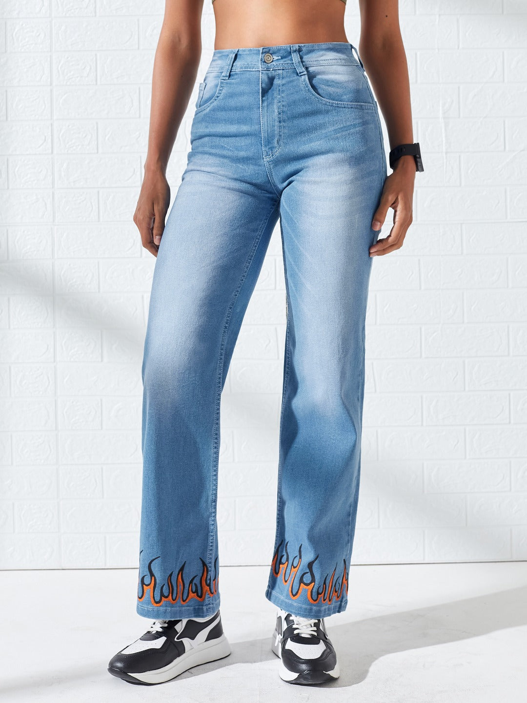 Hand-Painted Light Blue Straight Fit Mid-Rise Stretchable Denim Jeans For Women
