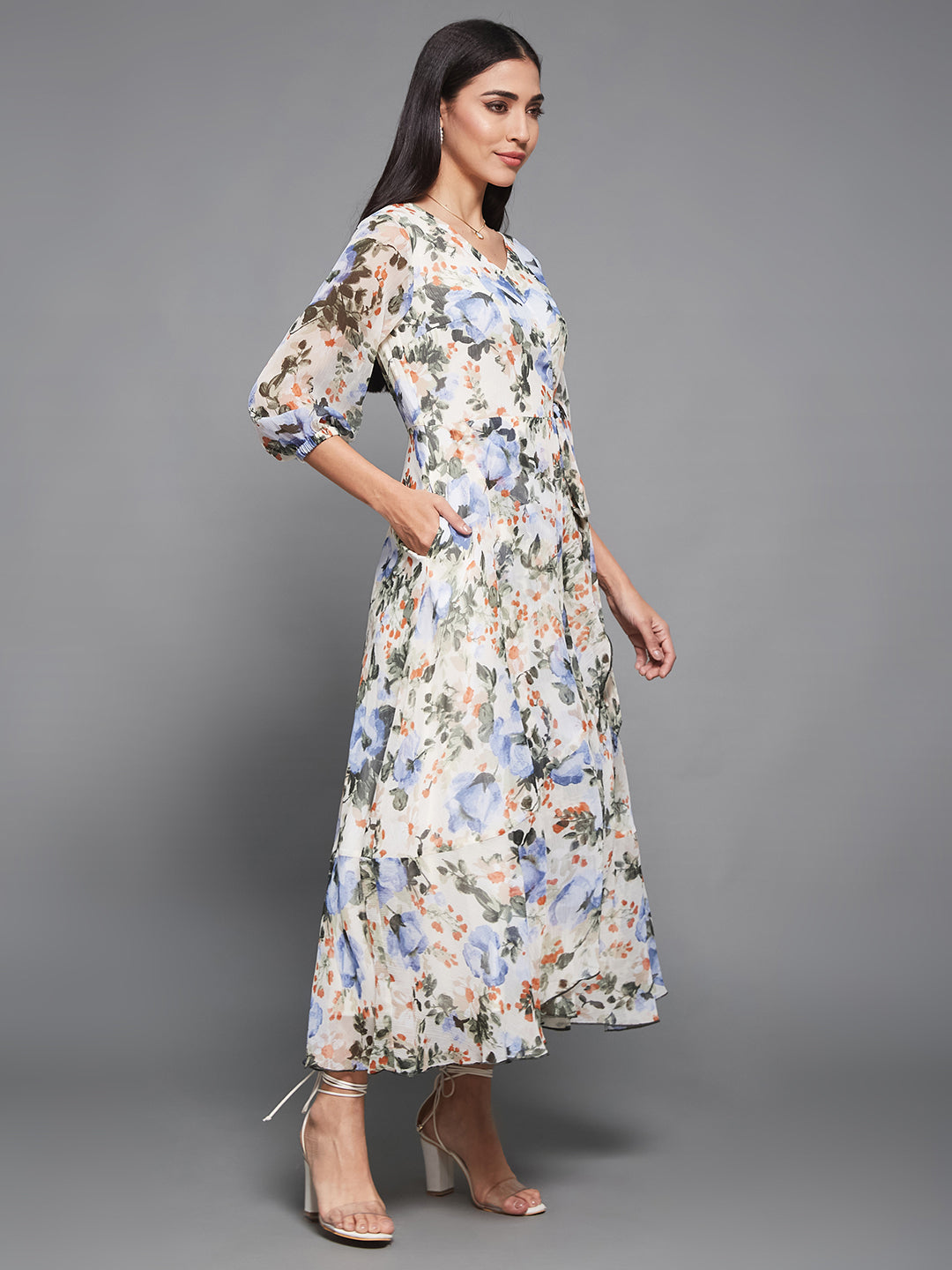 Women's Multicolored-Base-Off White V-Neck Three-Quarter Sleeve Floral Wrap Chiffon Midi Dress