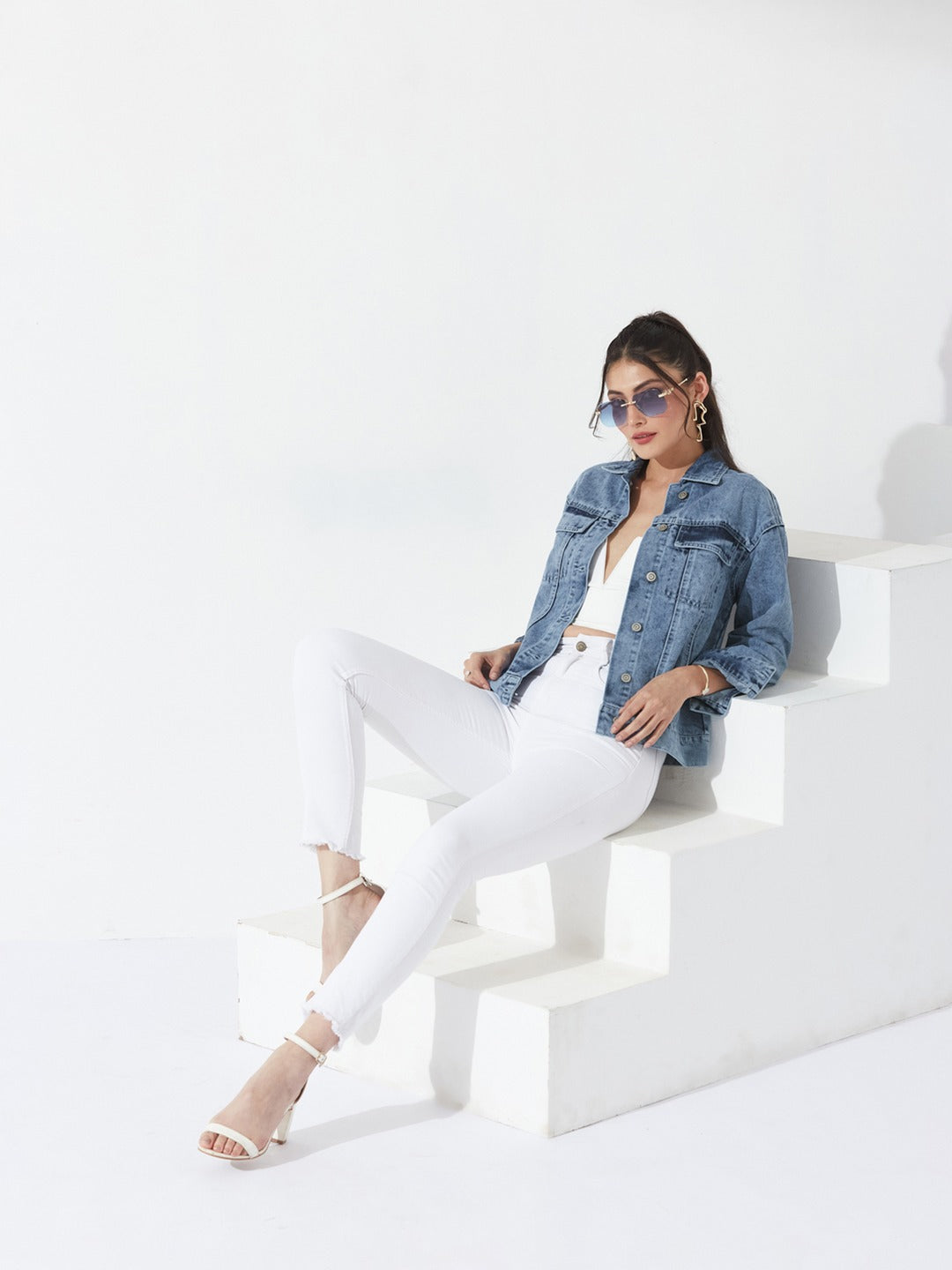 Light Blue Collared Full Sleeve Solid Classic Regular Length Denim Jacket for Women