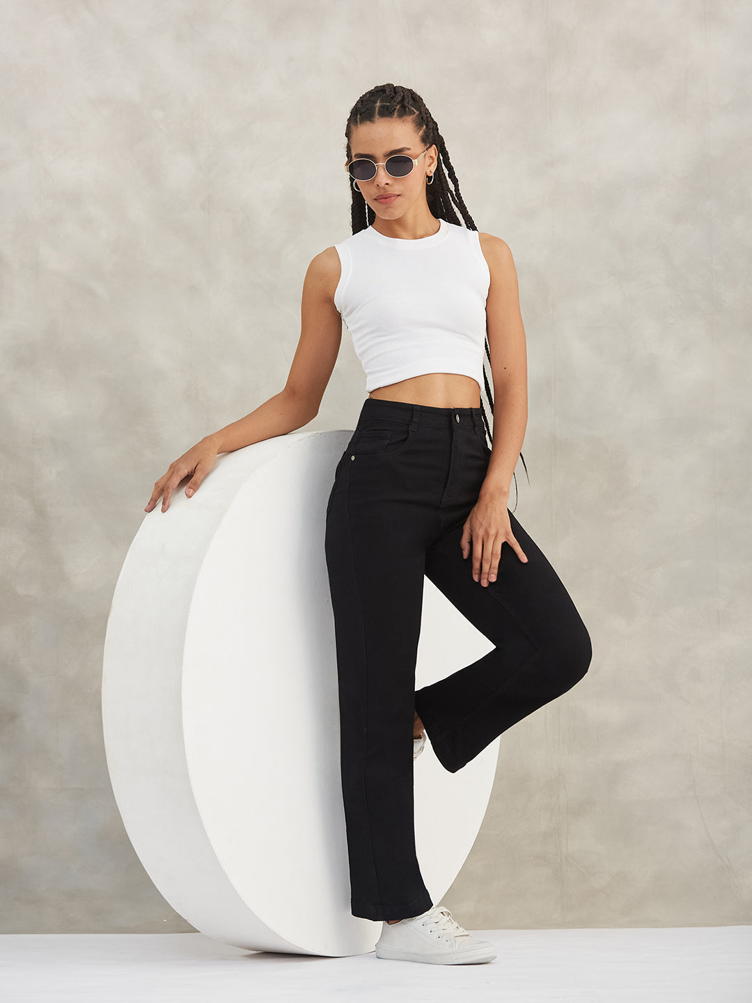 Women's Black Straight High-Rise Stretchable Denim Jeans