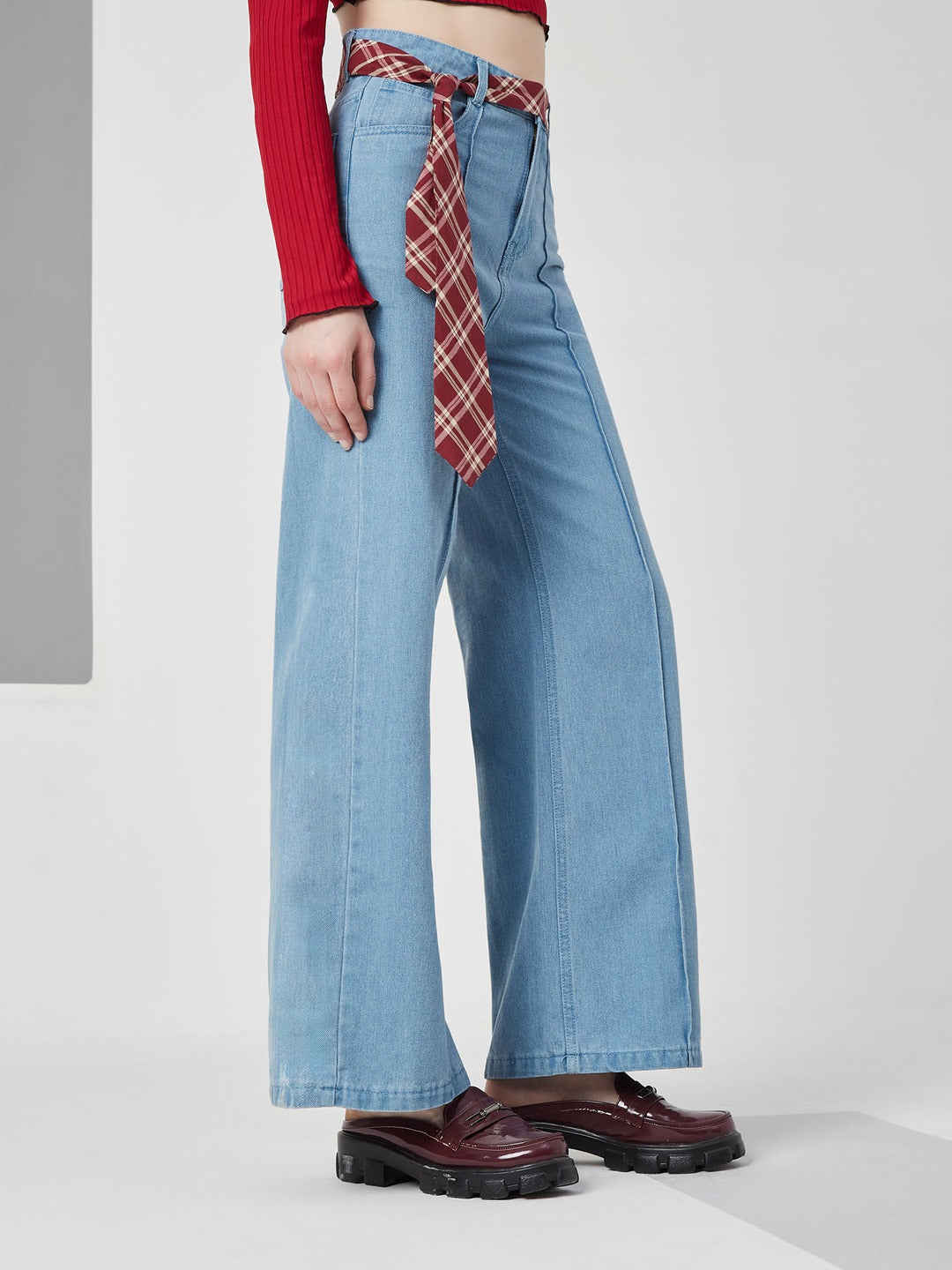 Light Blue Straight-Fit with detachable trendy semi formal contrast necktie cotton buffalo checks design scarf waist belt High-Rise Non-Stretchable Denim Jeans for Women