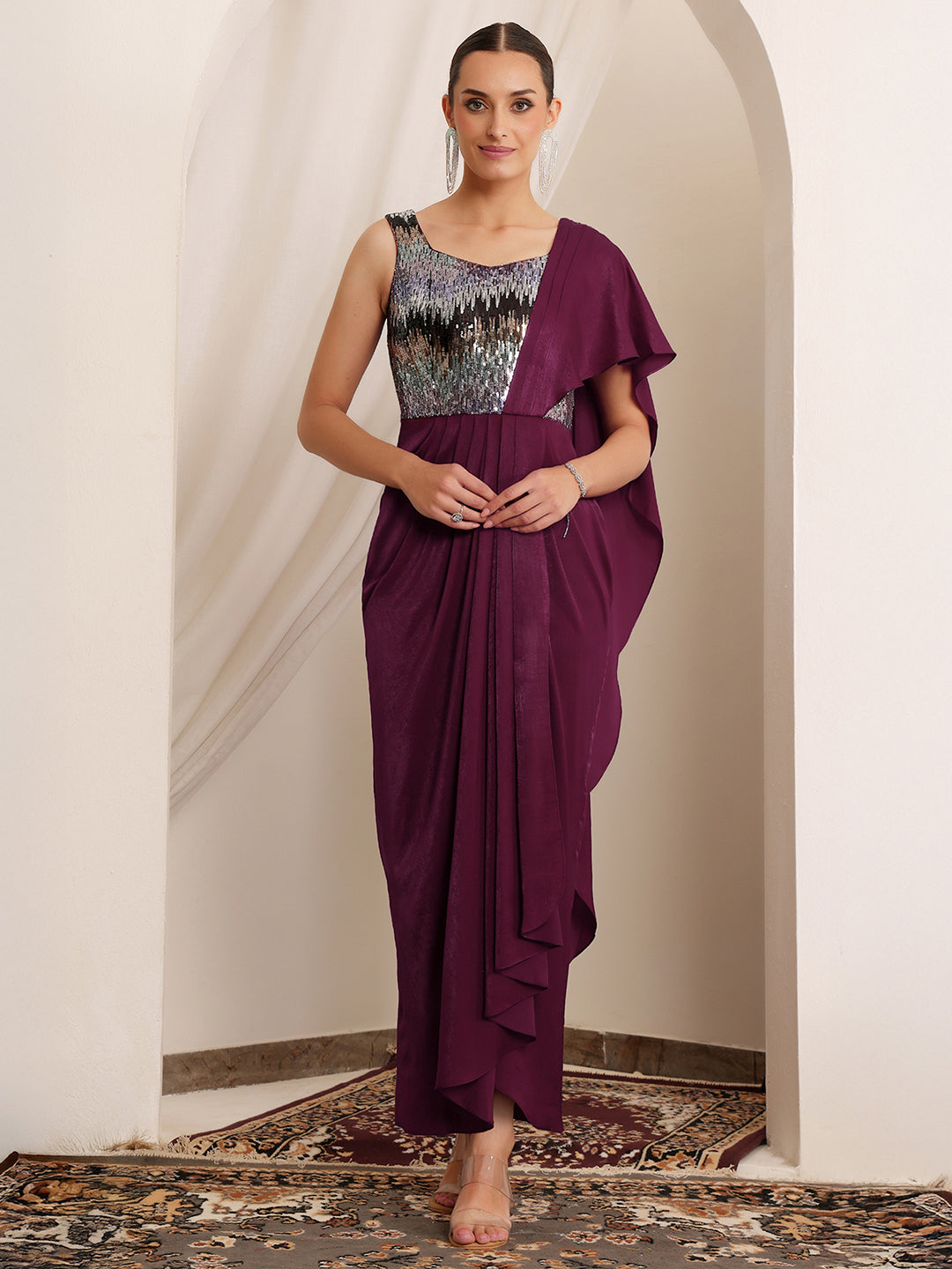 Women's Wine Sweetheart Sleeveless Embellished Pleated Satin Maxi Dress