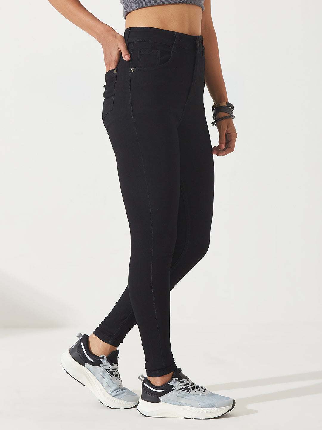 Women's Black Skinny High-Rise Stretchable Denim Jeans