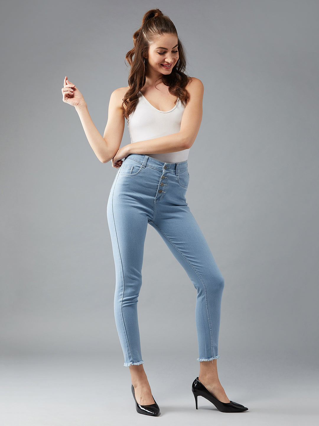CHASEstretch™ Light Blue Skinny High-Rise Fringed Hemline Cropped Acid Wash Solid Denim Jeans