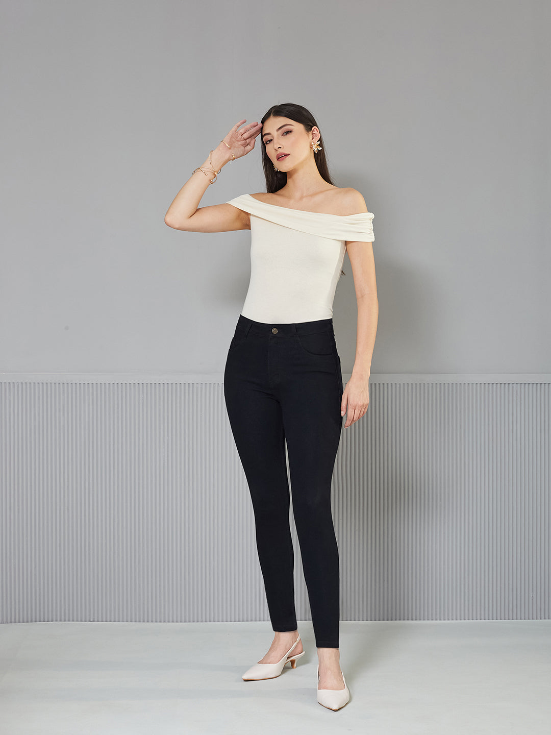 Women's Black Skinny High-Rise Cropped Stretchable Denim Jeans