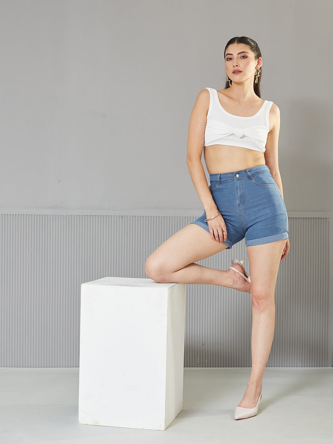 Women's Blue Relaxed Fit clean-look Mid-Rise Light Weight Denim Shorts