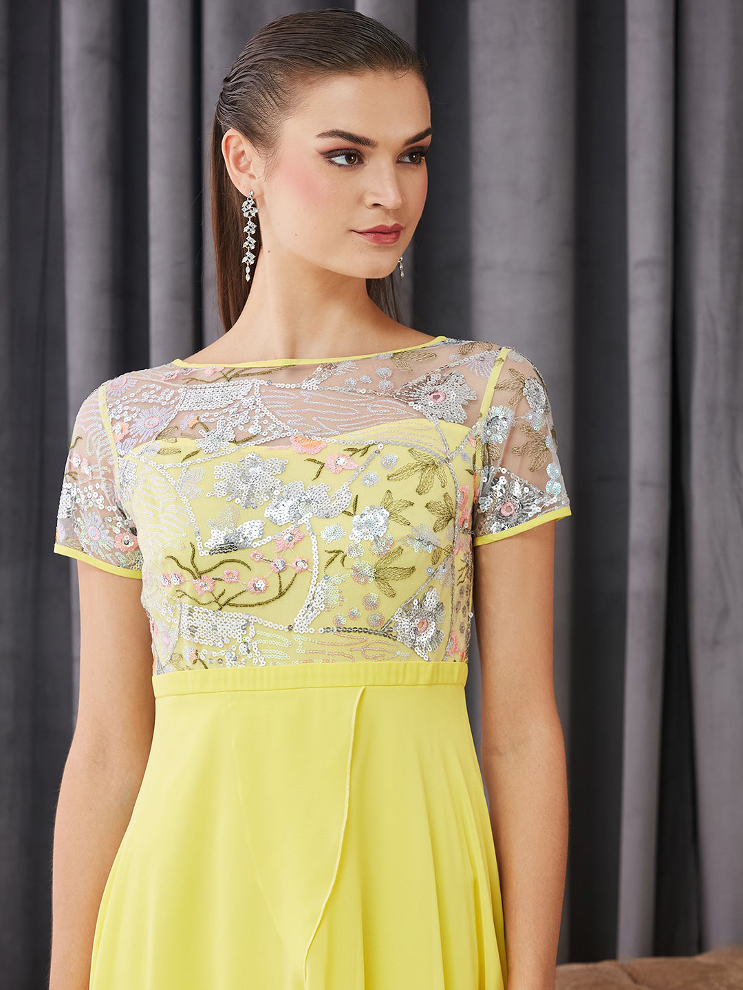 Women's Multicolored-Base-Yellow Round Neck Short Sleeve Floral Layered Georgette Midi Dress