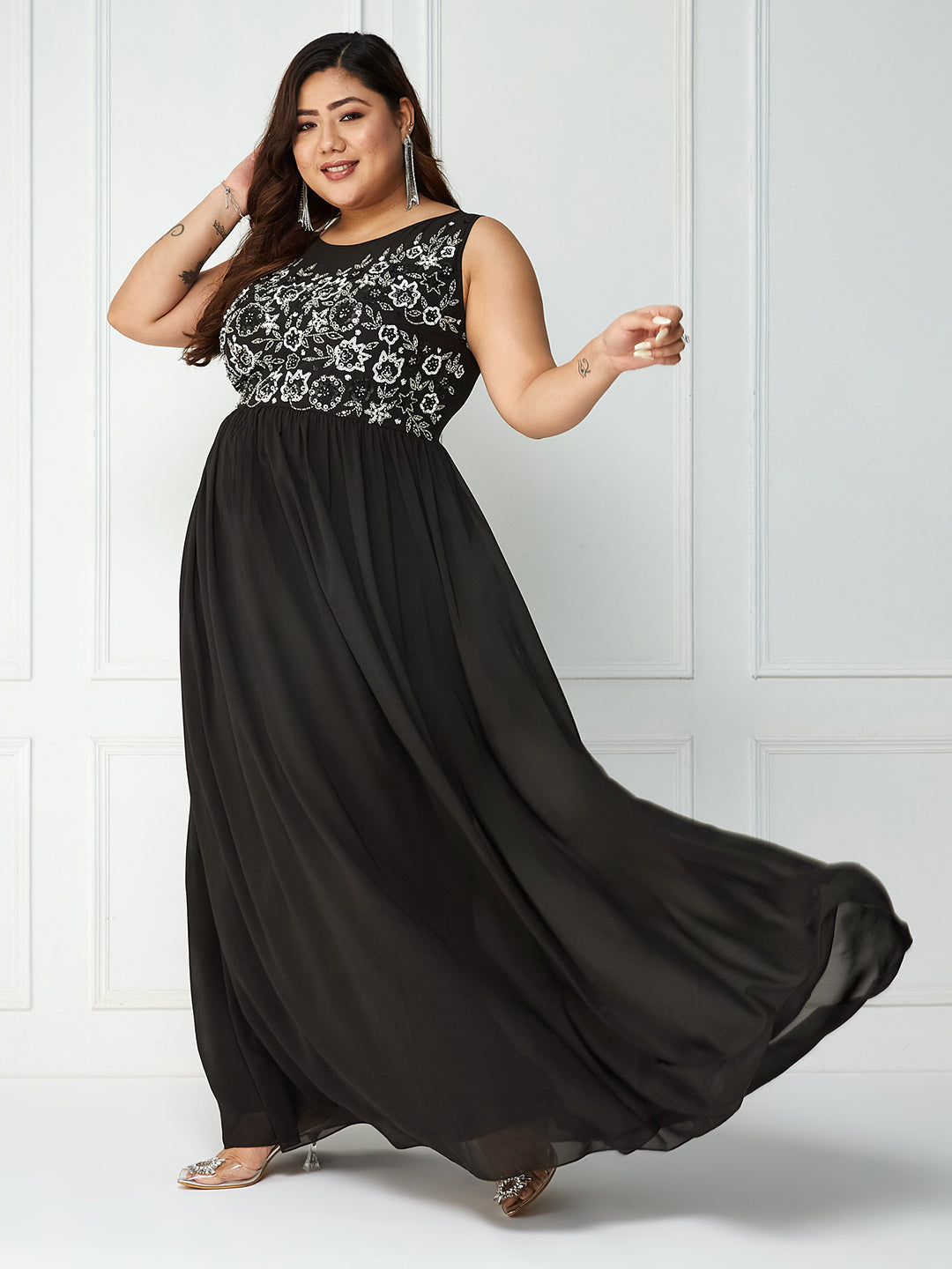 Body Bliss Black Solid Sequin Embroidery Maxi Dress