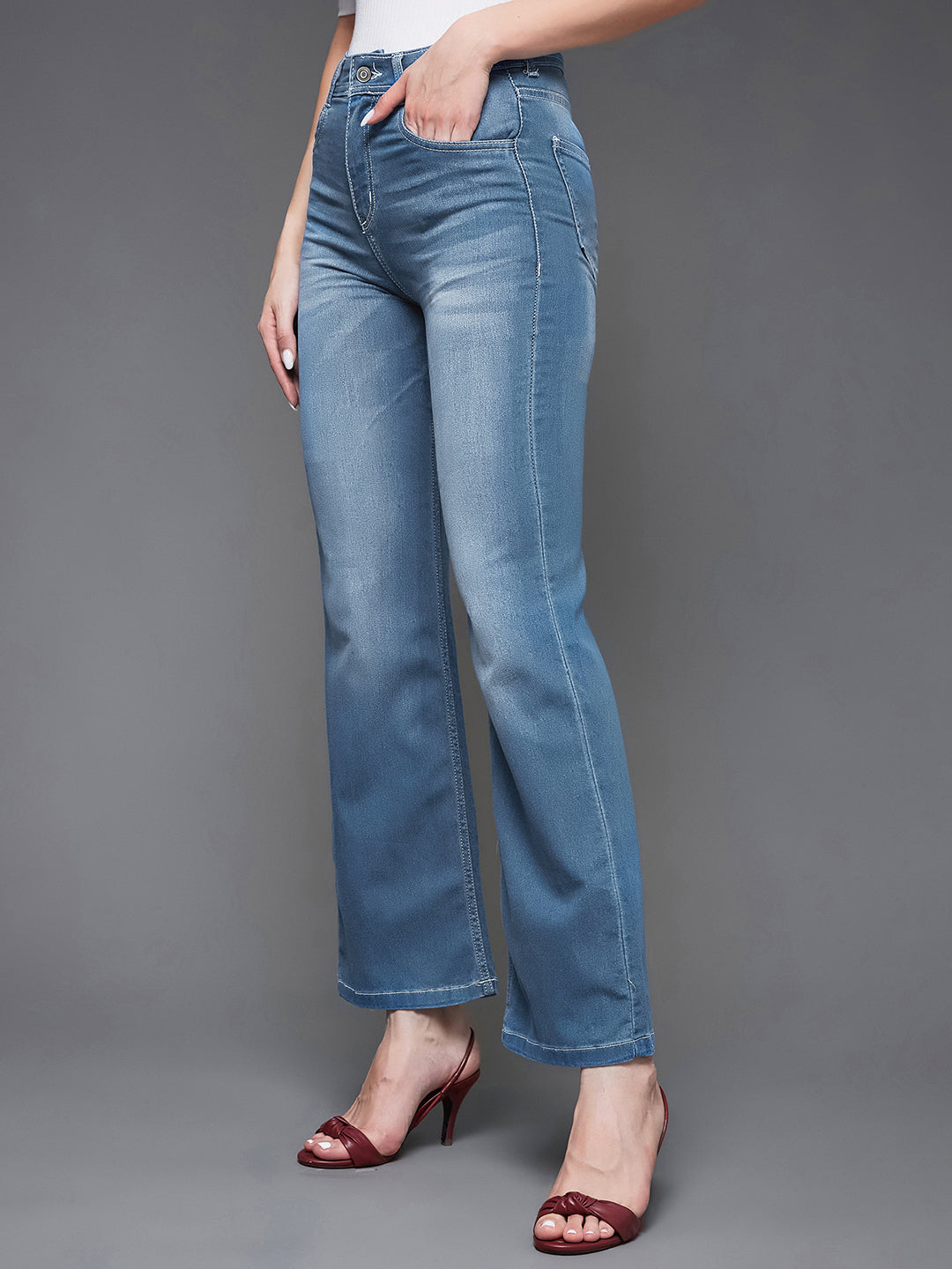 24/7 Comfort Women's Light Blue Wide-Leg Mid-Rise Light weight Denim Jeans