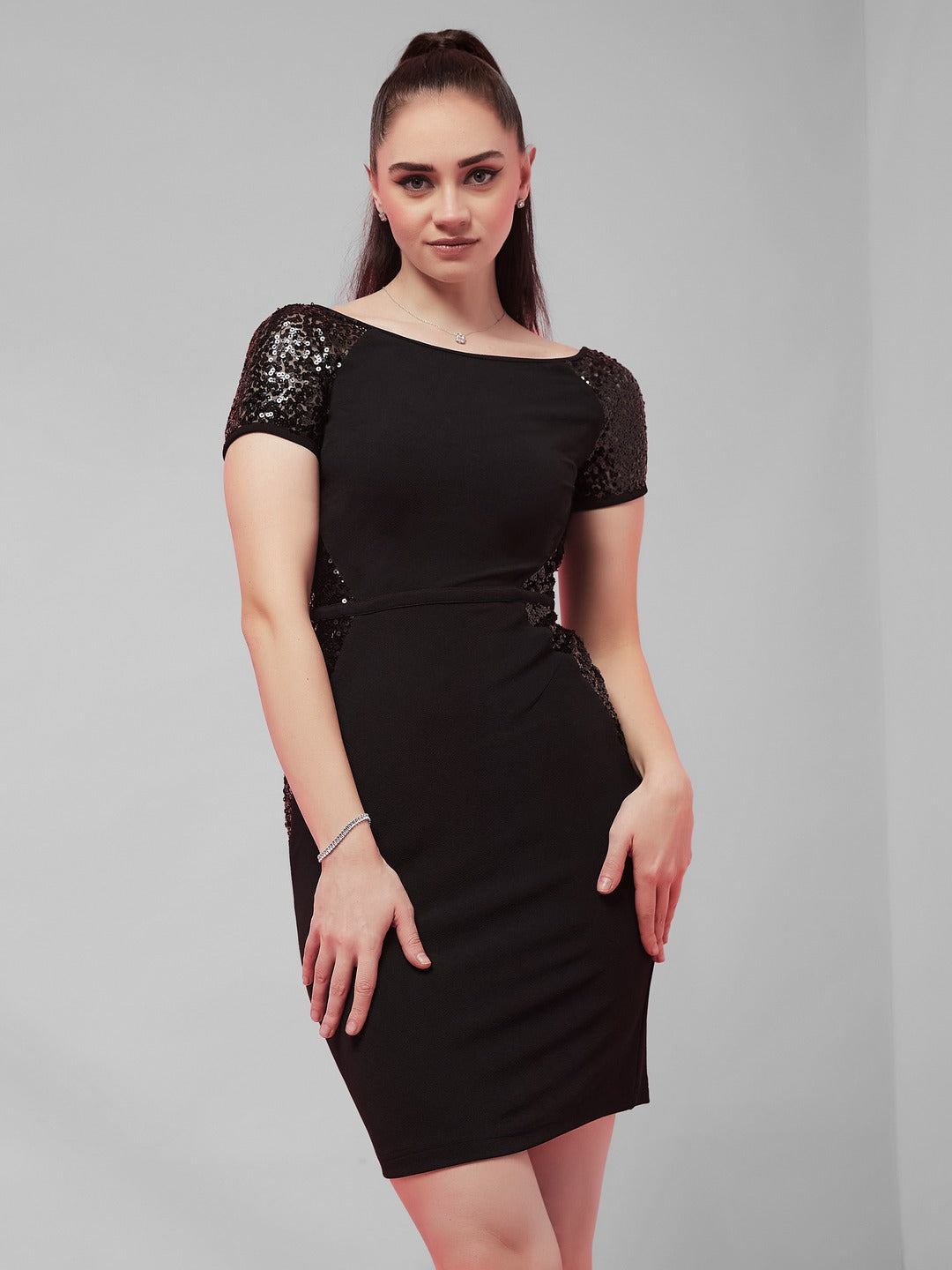Black Round Neck Raglan sleeves Solid Bodycon Mini Dress for Women