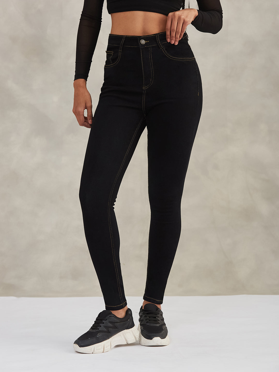 Women's Black Skinny High-Rise Stretchable Denim Jeans
