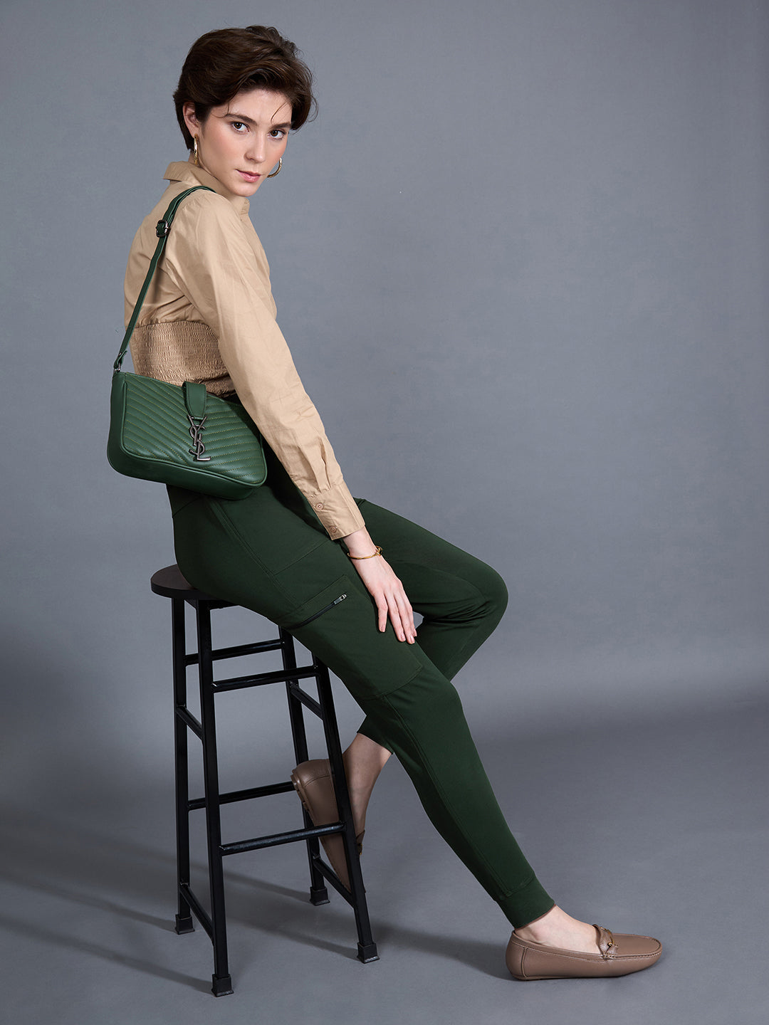 Women's Solid Green Relaxed Fit Regular-Length Tiggers