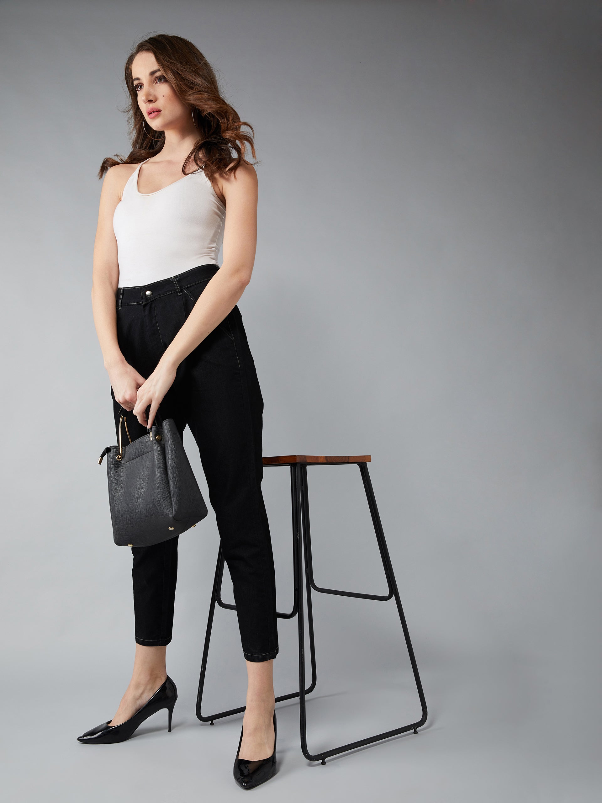 Women's Black Regular High-Rise Clean-Look Cropped Denim Pant