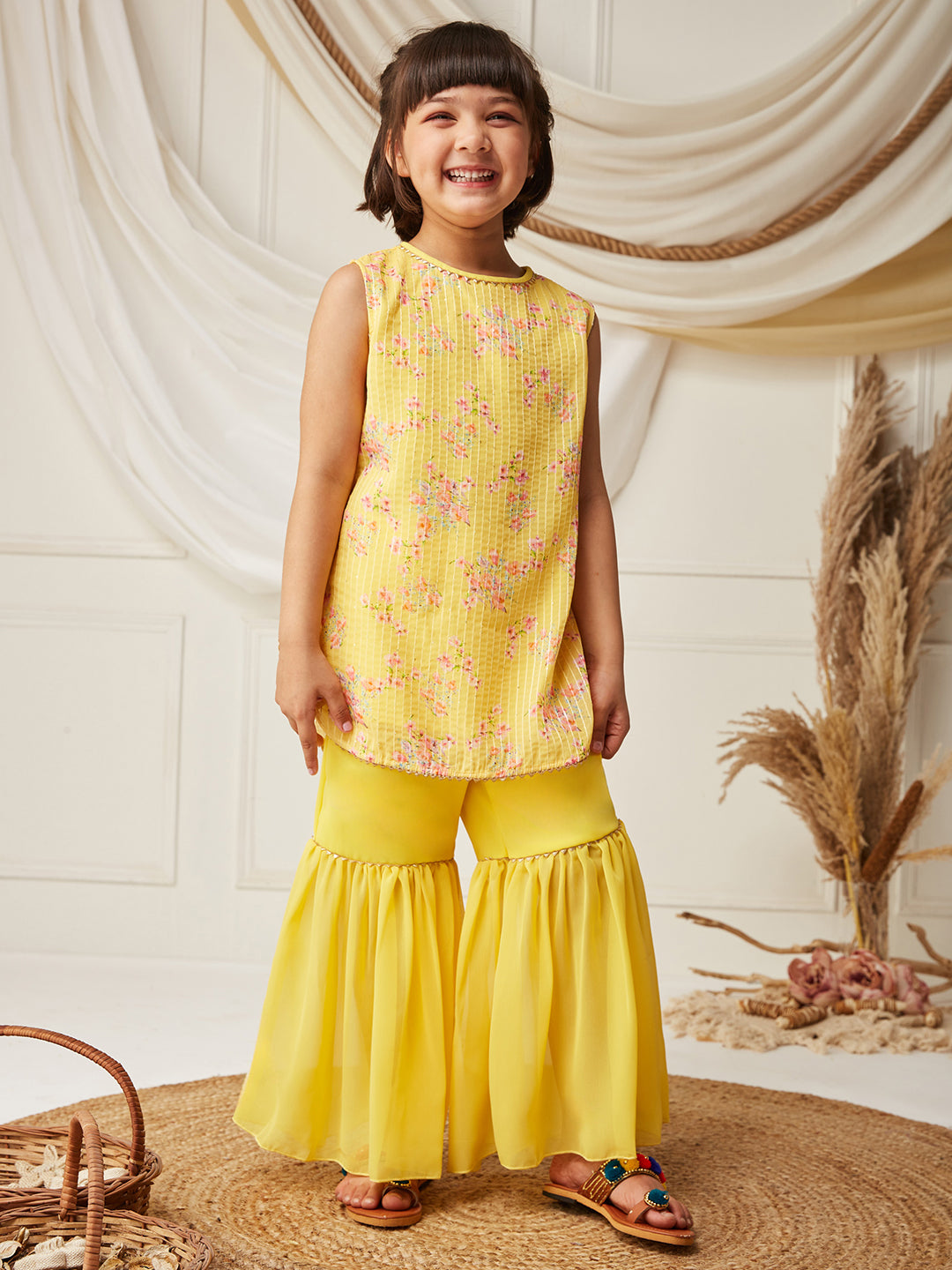 Multicolored-Base-Yellow Round Sleeveless Embellished Short-Sleeve Regular-Length Kurta Set