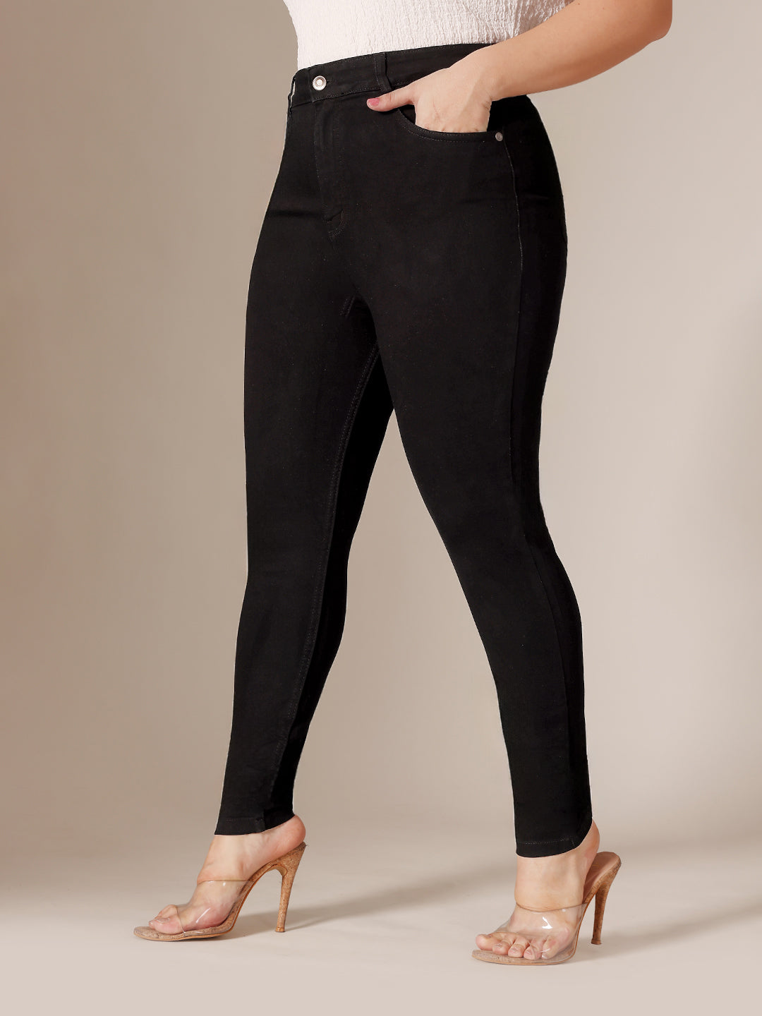 Black Skinny Fit High Rise Clean Look Regular Length Clean Look Stretchable Denim Jeans for Women