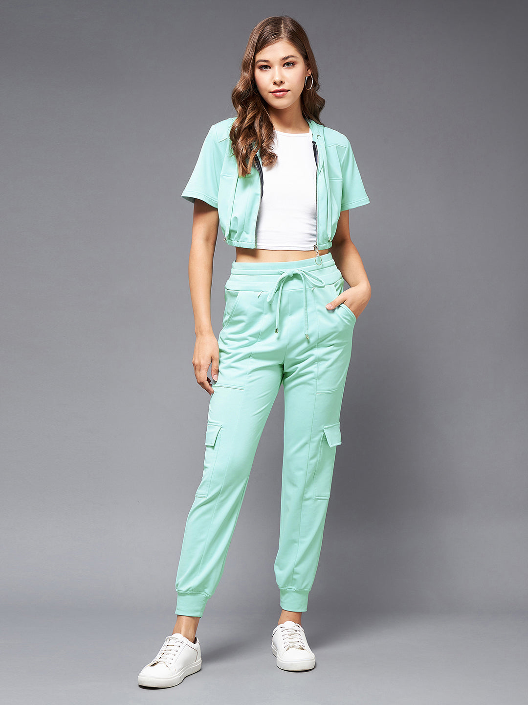 Women's Mint Round Short Polyester Solid Crop Regular Co-ord Set