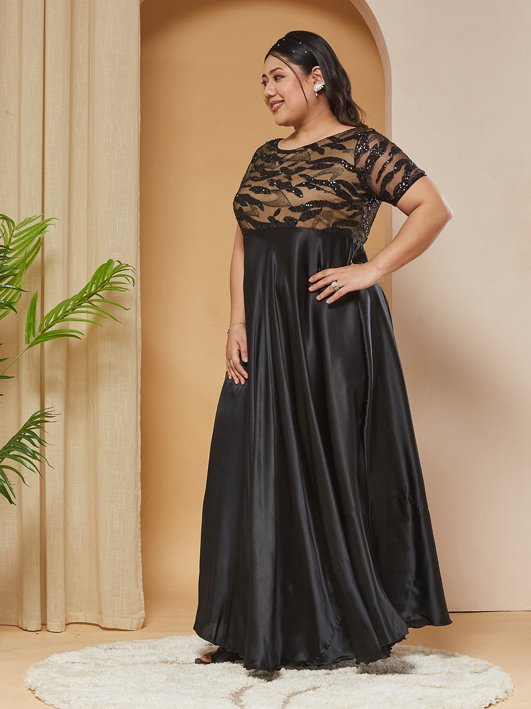 Black Boat-Neck Short-Sleeve Abstract Fit & Flare Satin Maxi Dress for Women