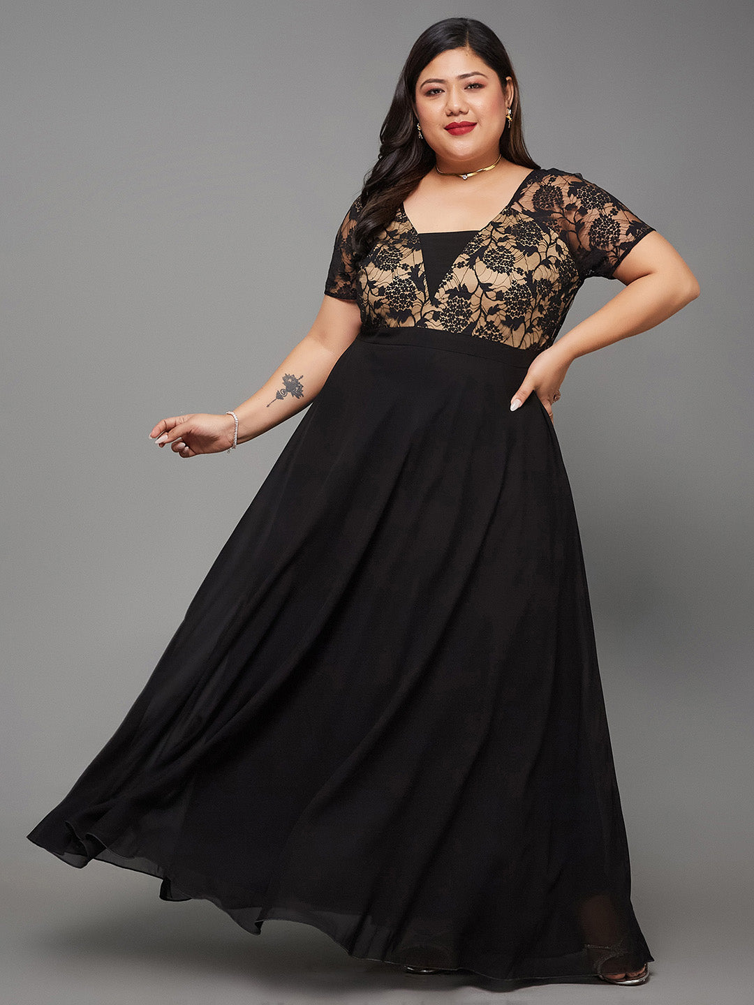 Black Short Sleeves Lace Fit and Flare Maxi Dress for Women