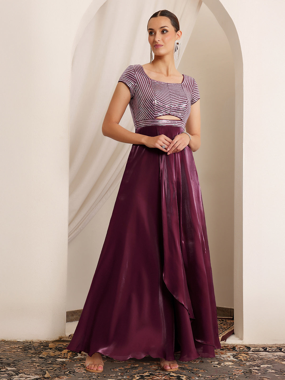 Women's Dark Purple Sweetheart Short Sleeve Embellished Pleated Satin Maxi Dress