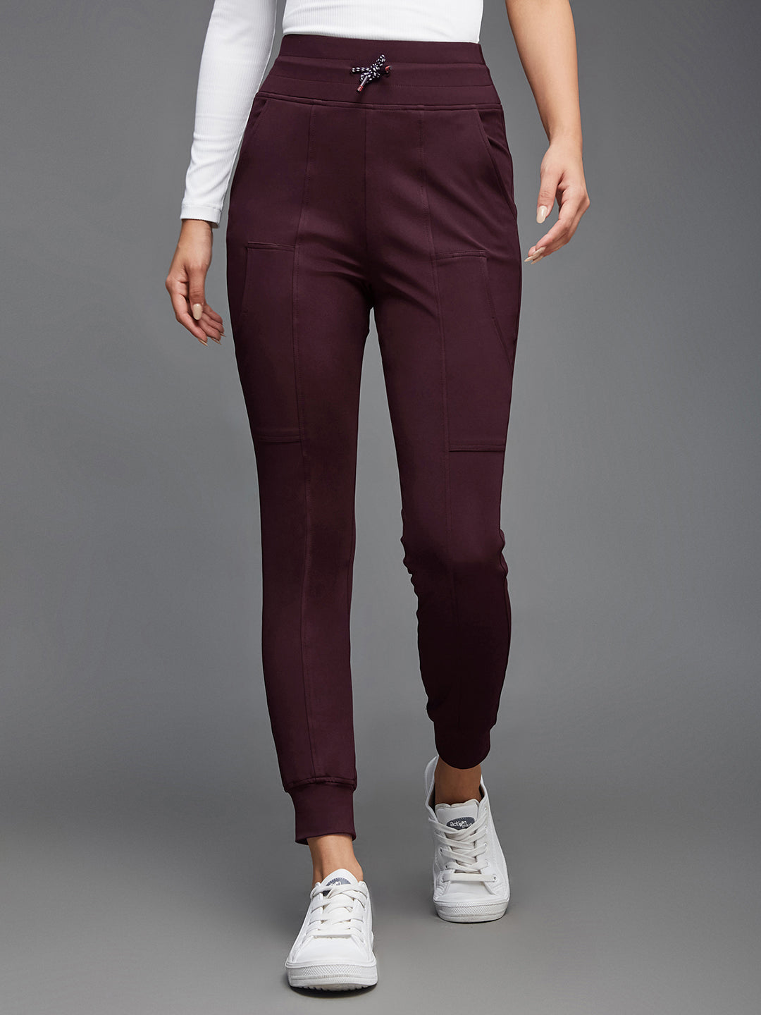 Crease Ease Women's Solid Wine Relaxed Fit Regular-Length Tiggers